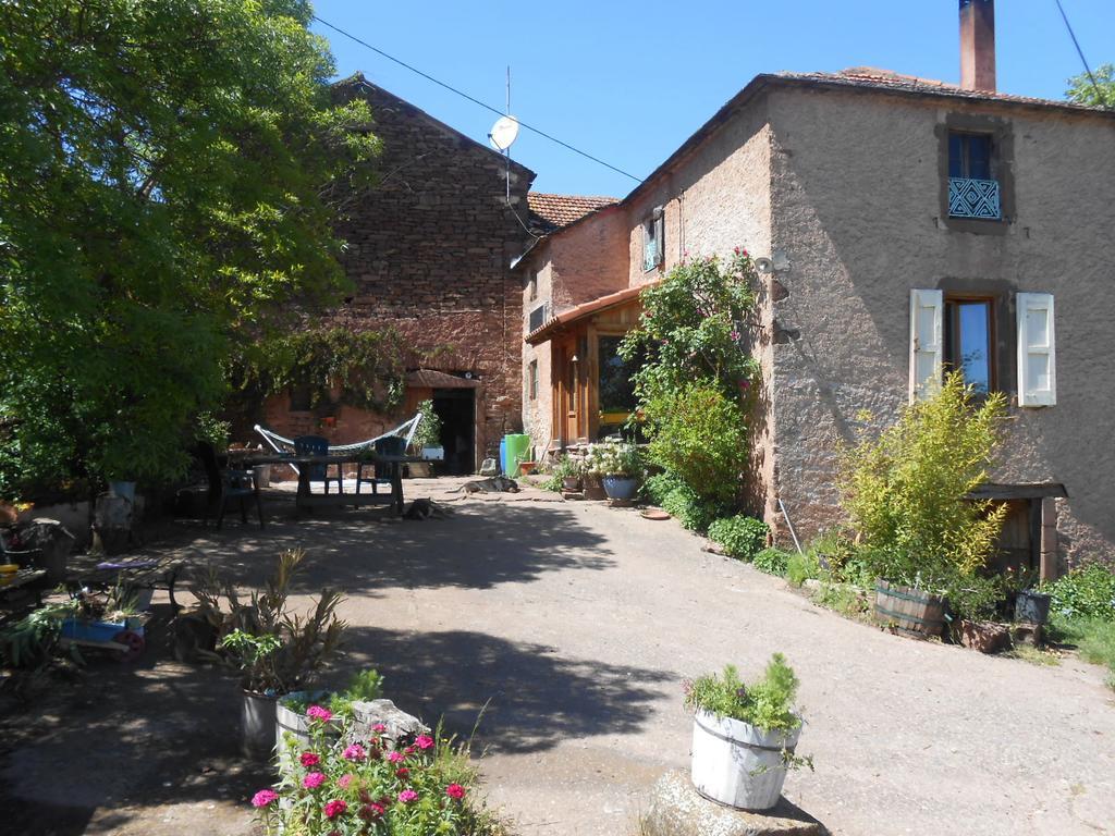 Gite Des Monts Saint-Izaire ภายนอก รูปภาพ